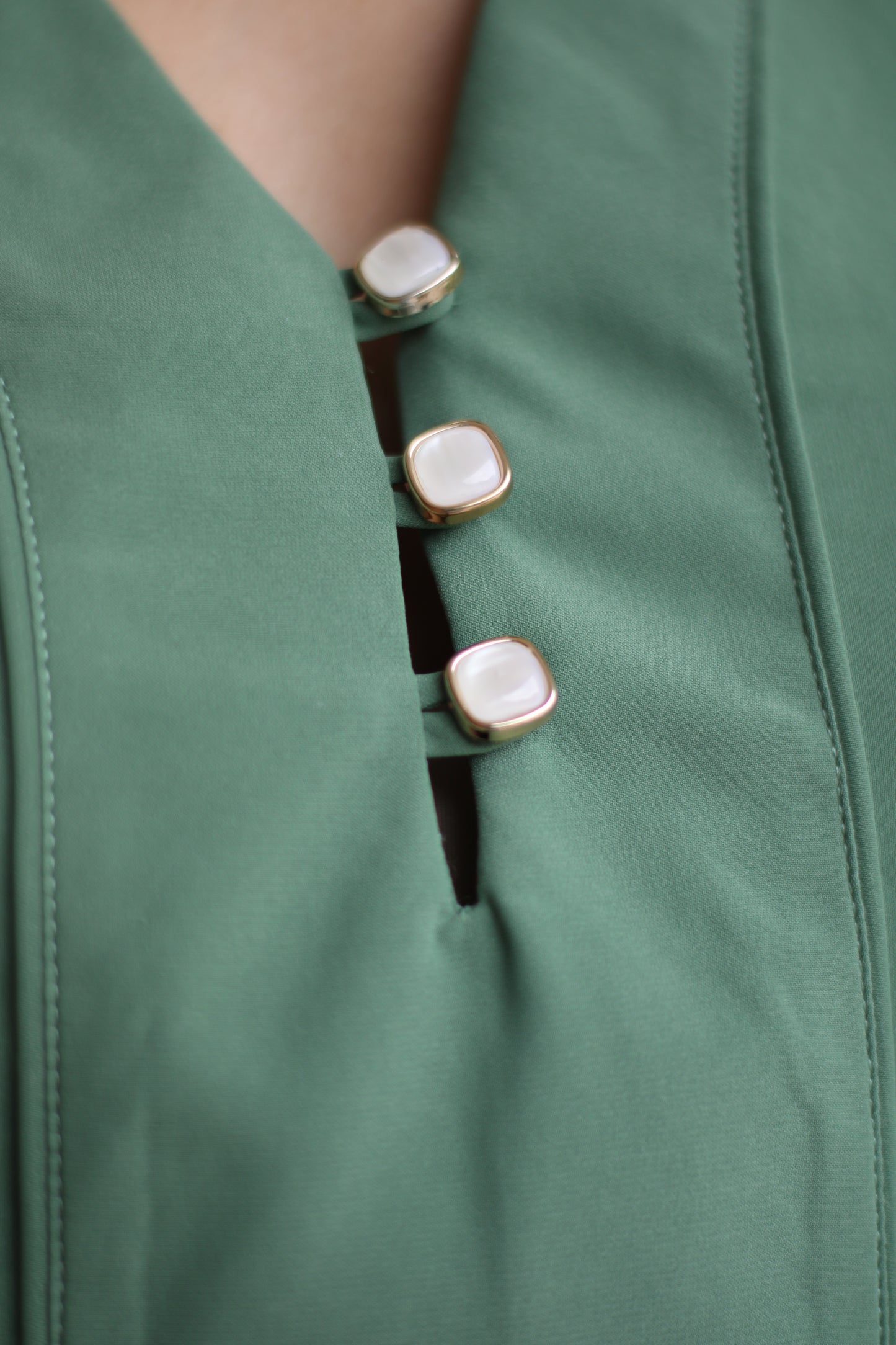 BLUSA VERDE M/SIZA ESCOTE EN V - 10142